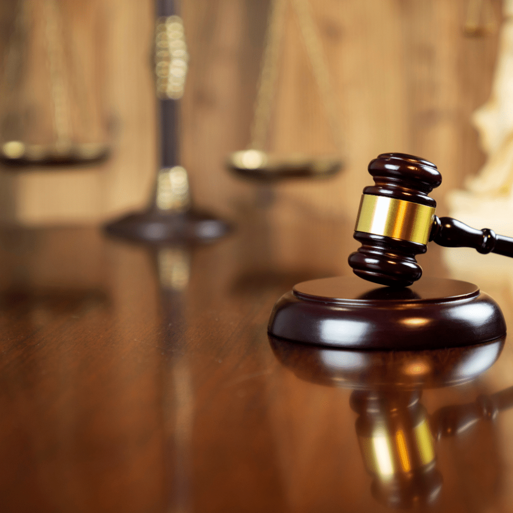 Behöver du juridisk hjälp? Jurist Stöd erbjuder expertrådgivning och starkt försvar, så att du får vårdnad trots omsorgsbrister. Vi förstår komplexiteten i varje fall och arbetar noggrant för att fatta rättvisa för dig. Kontakta oss idag för pålitlig och kompetent vägledning genom rättssystemet. Besök vår hemsida nu och ta det första steget mot en tryggare framtid med Jurist Stöd! Kontakta oss på info@juriststod.se