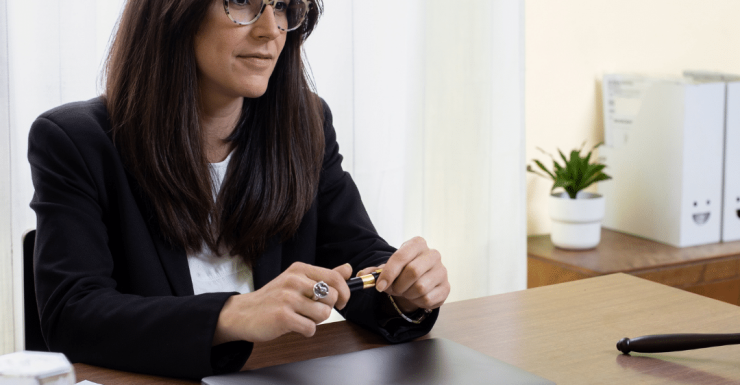 Behöver du trygg och personlig juridisk hjälp? Jurist Stöd erbjuder professionell juridisk rådgivning. Våra erfarna jurister hjälper dig med familjerätt, affärsrätt och allmän juridik. Vi står vid din sida när du behöver rättssäkerhet, expertis och engagemang. Boka rådgivning idag! Kontakta oss på info@juriststod.se - Fastighetsavtal